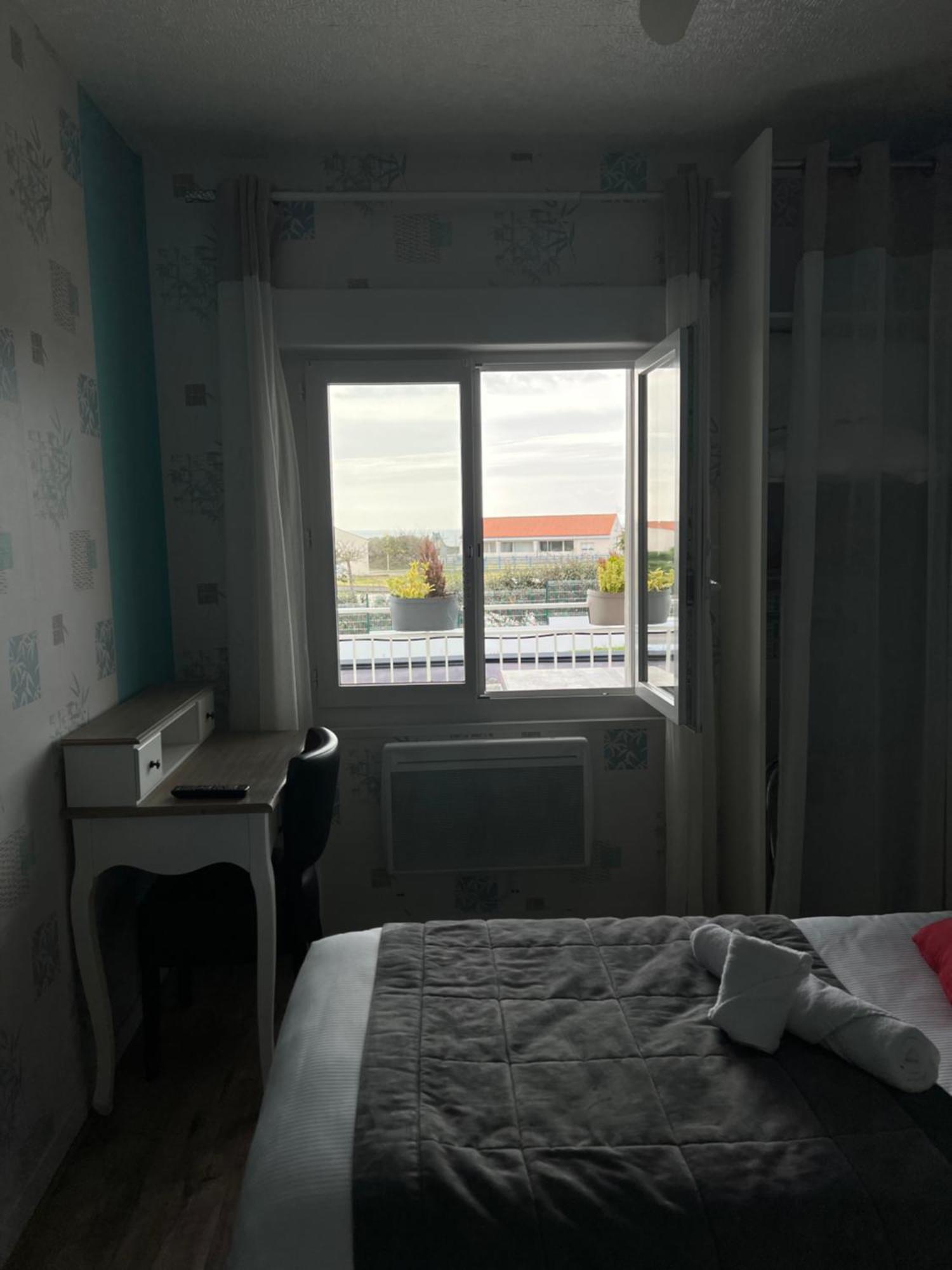 Au Petit Bonheur Otel La Tranche-sur-Mer Dış mekan fotoğraf