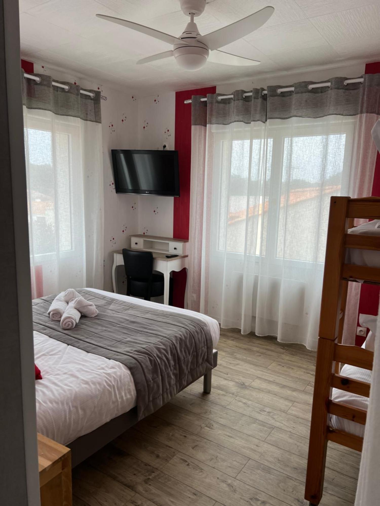 Au Petit Bonheur Otel La Tranche-sur-Mer Dış mekan fotoğraf